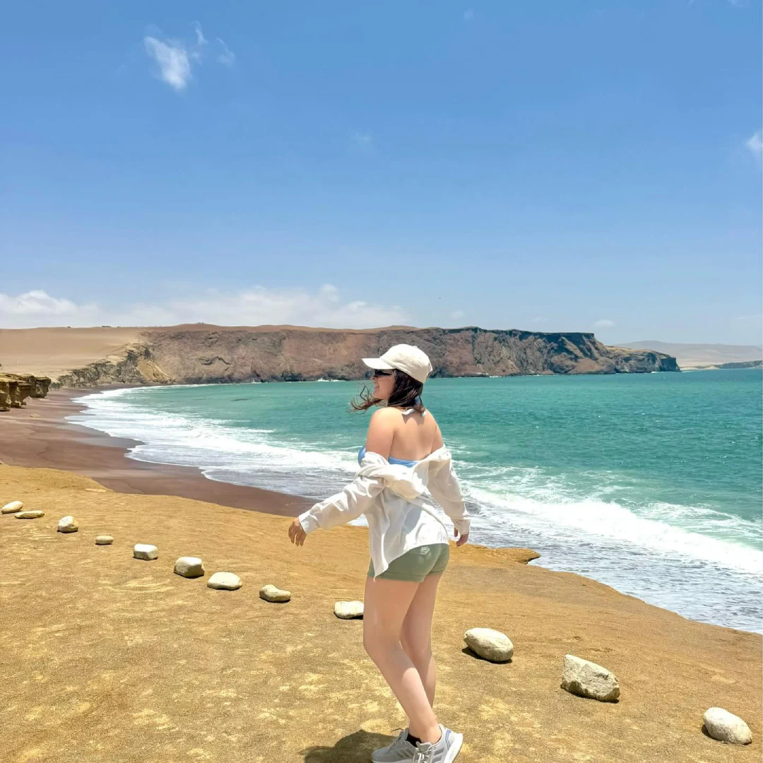 Turistas disfrutando en Nasca